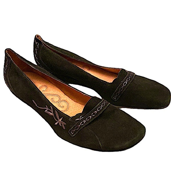 Clarks Artisan Collection Genuine Black Embroidery Suede Wedge Heels Shoes - Picture 1 of 10